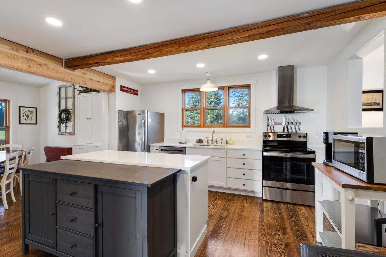 Historic Officer'S Farmhouse At Olf Coupeville Exterior foto
