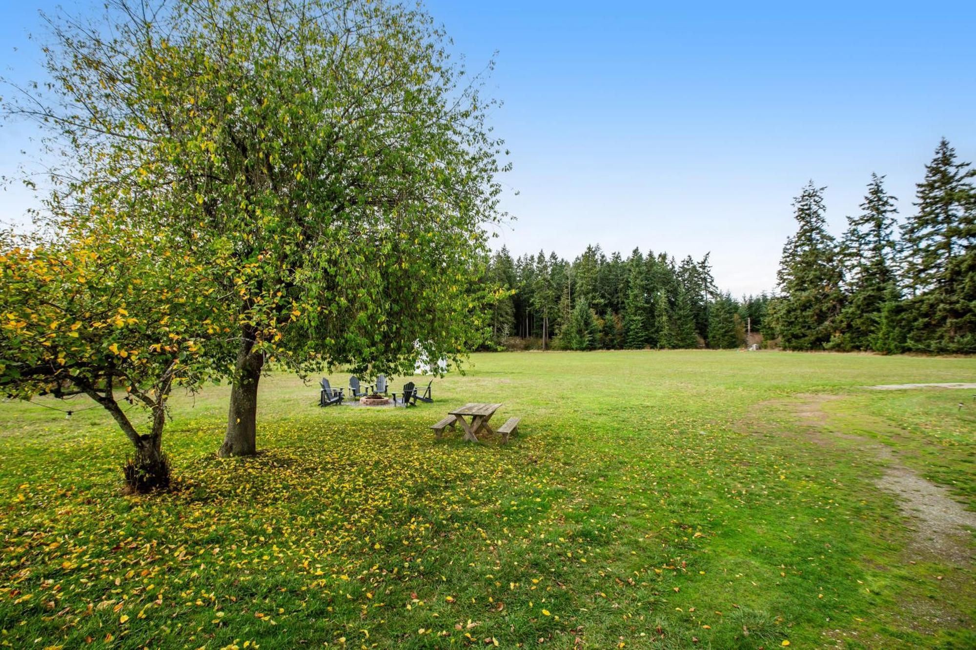 Historic Officer'S Farmhouse At Olf Coupeville Exterior foto