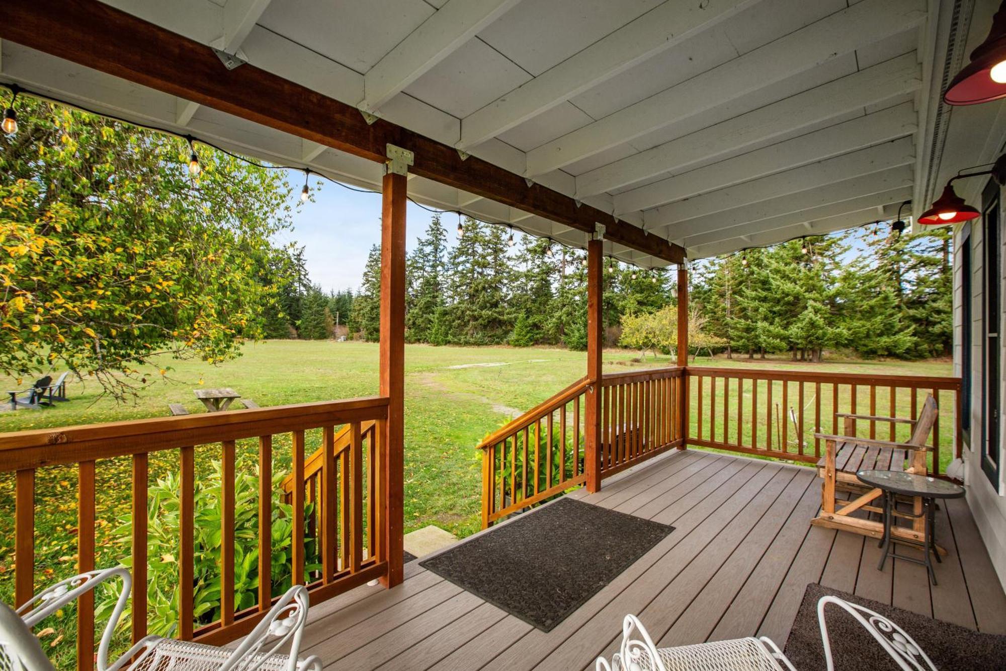 Historic Officer'S Farmhouse At Olf Coupeville Exterior foto